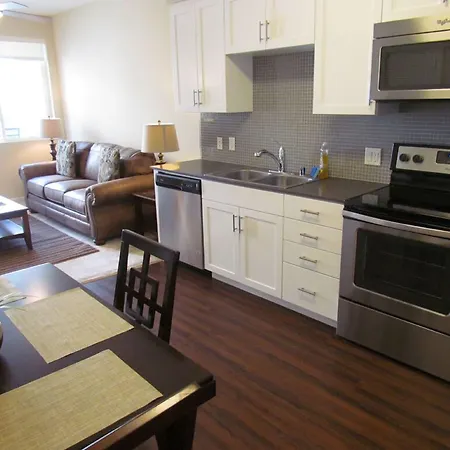 Miracle Mile Apartments With Full Amenities